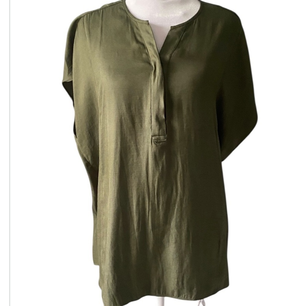 Banana Republic olive green top size XL 100% Polyester